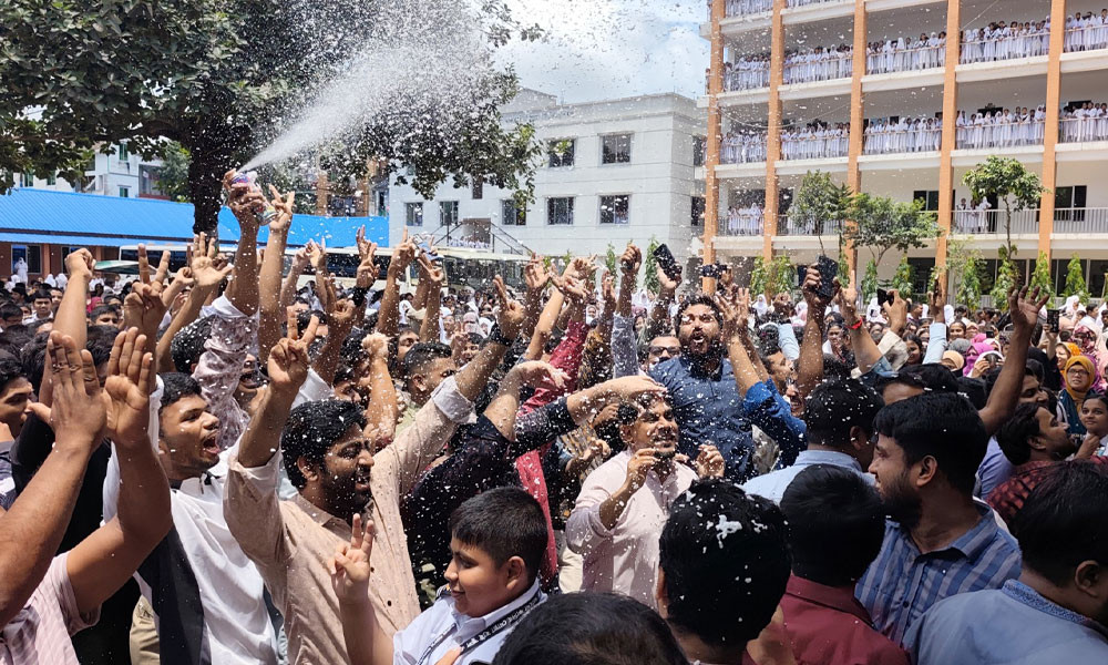 শতভাগ জিপিএ-৫ পেয়ে দেশসেরা নরসিংদীর নাছিমা কাদির মোল্লা হাই  