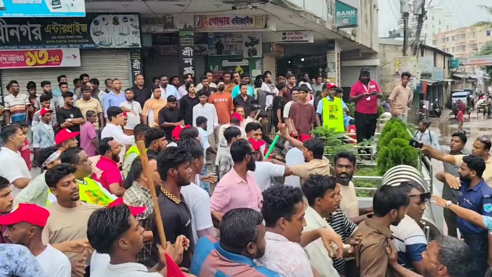 মুন্সিগঞ্জে বিএনপির প্রতিষ্ঠাবার্ষিকীতে দু’গ্রুপের সংঘর্ষ, ও