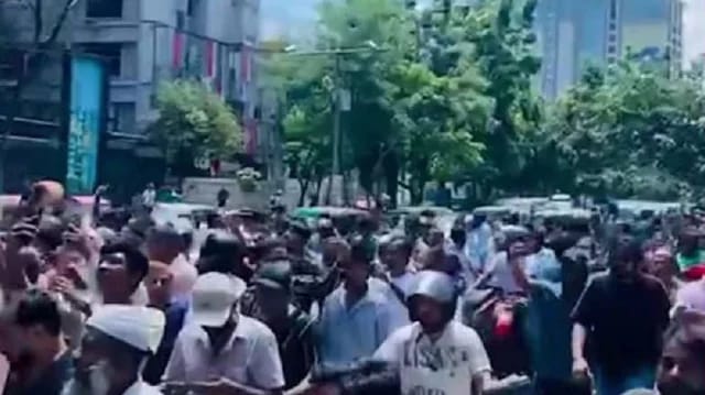 গুলশানে কার্যক্রম নিষিদ্ধ আওয়ামী লীগের মিছিল, গ্রেপ্তার ৩২